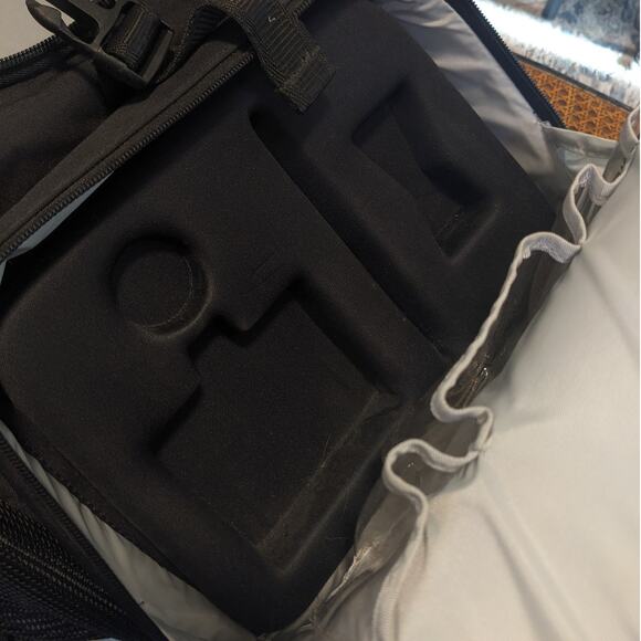 Burton Snowboarding Gorpcore Liquid Lounger Black Utility Backpack - Picture 6 of 9